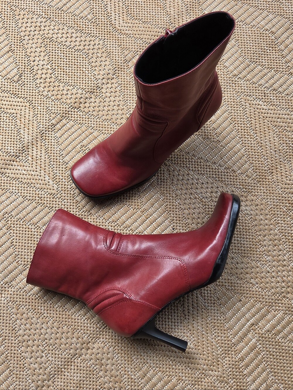 Women’s Red Leather Mid-Calf Boots - Picture 5 of 12